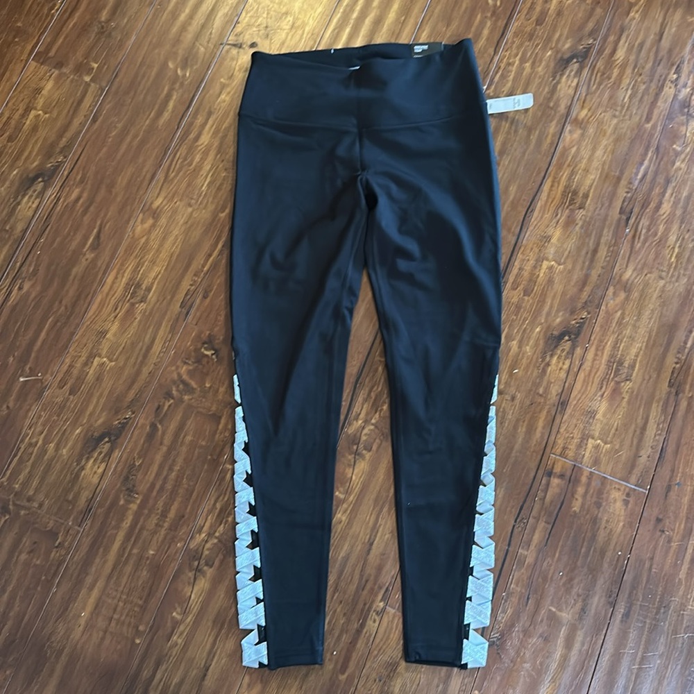 NWT Victoria Sport Knockout Tight Black Lattice Cutout Leggings S Short